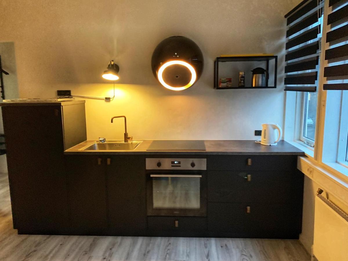 Broncks Apartment 1 - Modern 2-Bedroom In The Heart Of 토르스하운 외부 사진